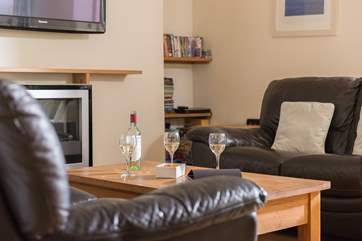 Enjoy a leisurely holiday drink in this welcoming apartment.