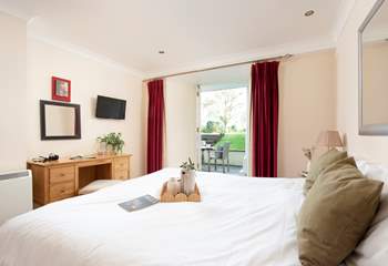 Bedroom 1 has 'zip and link' beds (double or twin).