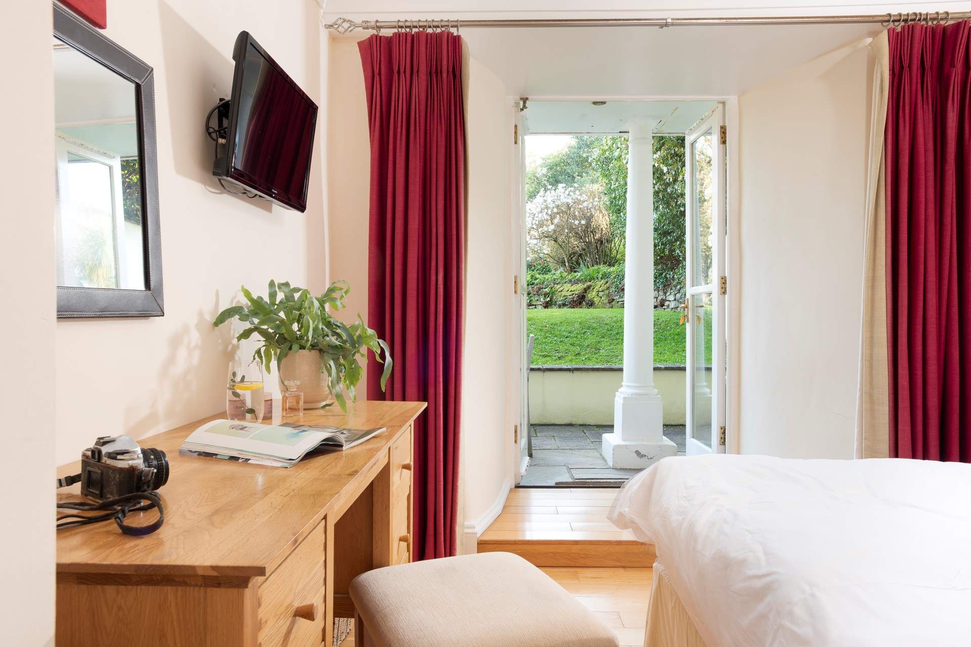 Come and treat yourself to a well deserved break at The Garden Apartment.