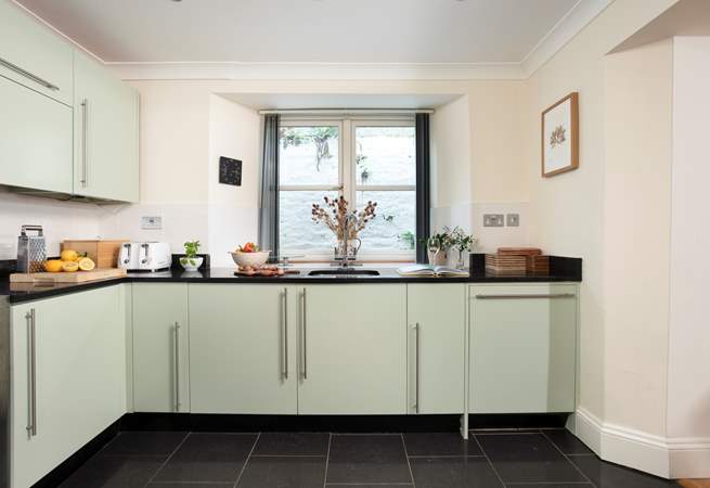 The kitchen has all you need to get culinary creative.