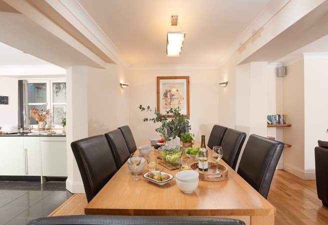 Enjoy holiday mealtimes together at The Garden Apartment..