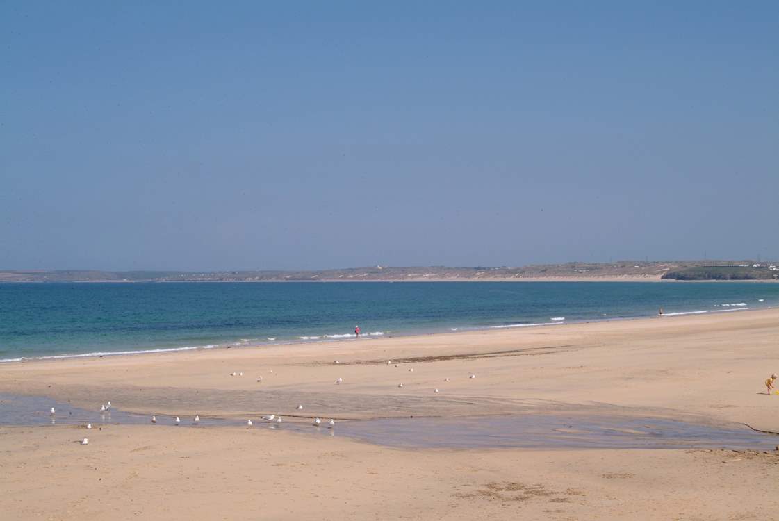 Nearby Carbis Bay is perfect for a picnic.