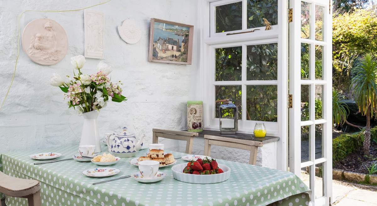 The garden-room is perfect for an afternoon Cornish cream tea. Sit back, relax and listen to the birdsong.