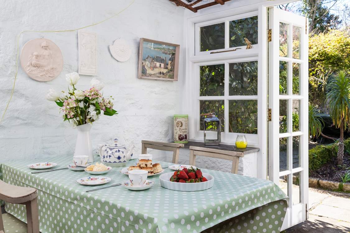The garden-room is perfect for an afternoon Cornish cream tea. Sit back, relax and listen to the birdsong.