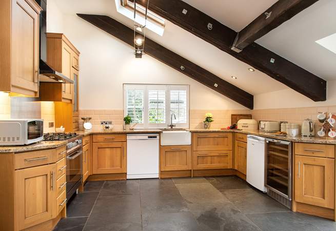 This is a fabulous kitchen with granite worktops and a butler's sink.
