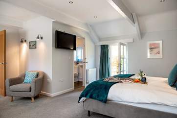 From the bedroom you gave direct access to the garden