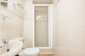 This is the shower-room which is next to the twin bedroom.