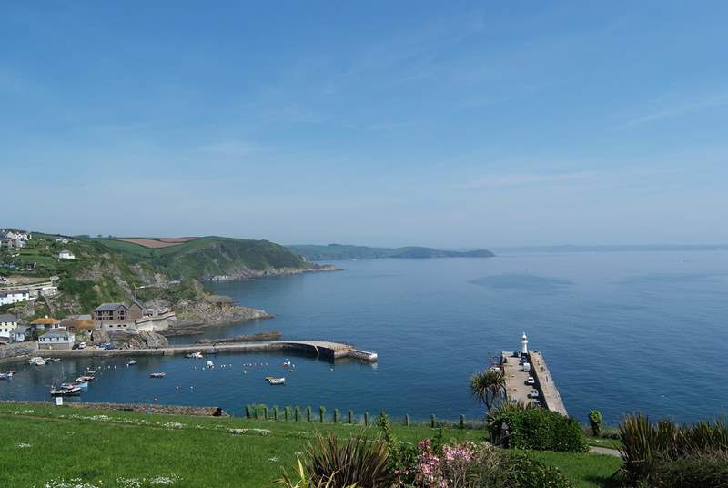 The old fishing port of Mevagissey is a 10 minute drive away.