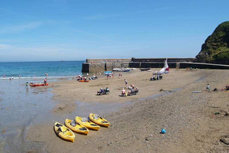 Dinghies and kayaks can be hired at Gorran Haven beach.