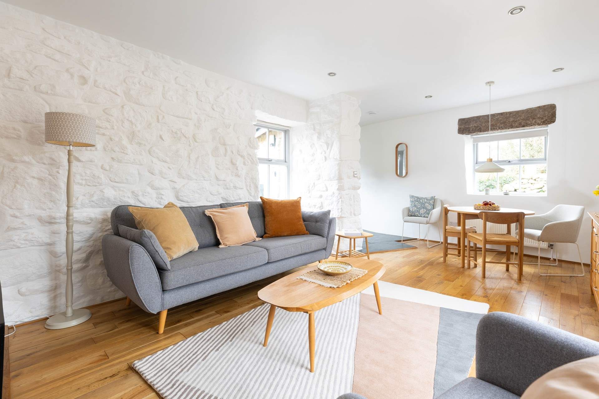 Light and bright, this is a welcoming and relaxing space in which to unwind. 