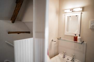 The bathroom also offers a shaving socket.