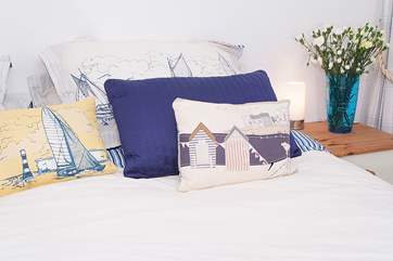 There are cheerful details throughout this apartment.