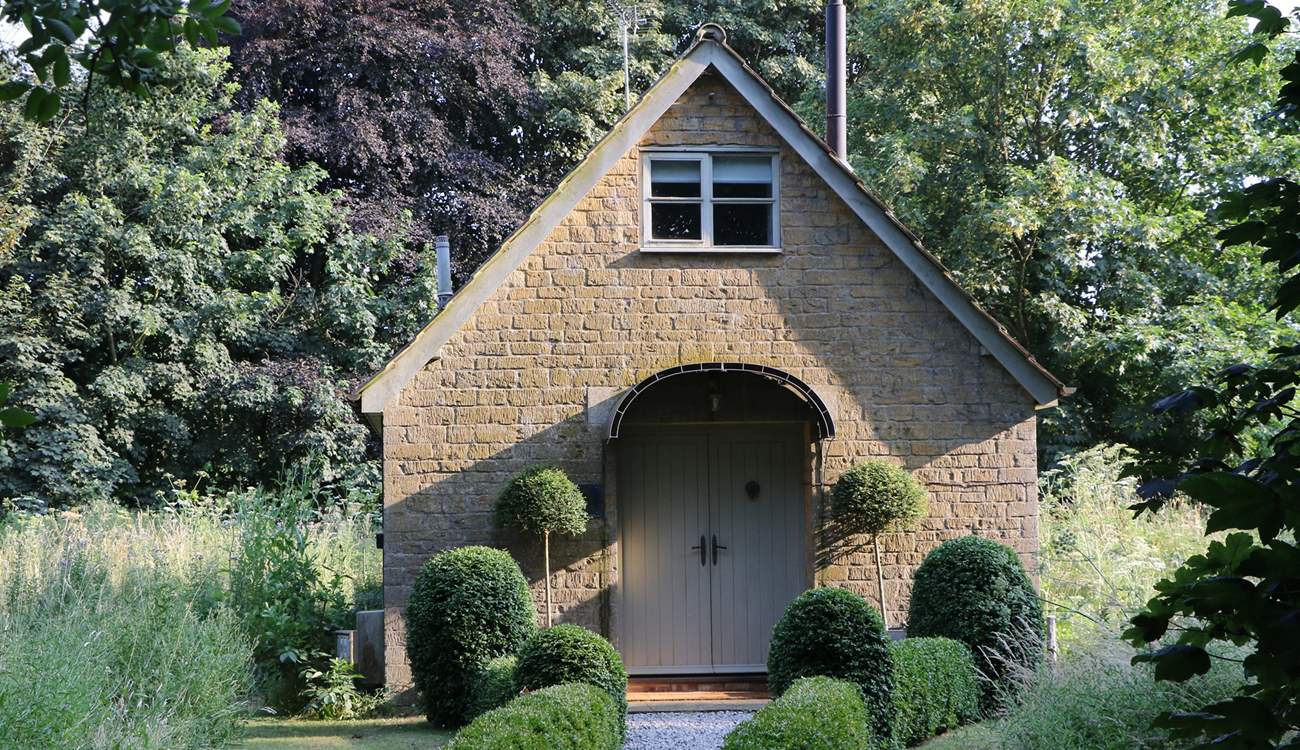 This is the beautiful approach to historic The Pump House. Set in its own wildlife/wildflower meadow with private parking and acres of grounds to explore... oh, and a tennis court!