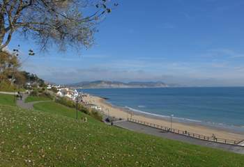 The gorgeous Lyme Regis bay. An easy drive from The Pump House.