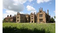 There are many historical houses to visit nearby, such as Montacute House.