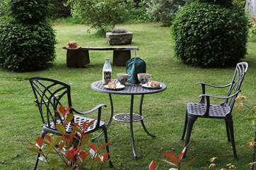 Have morning breakfast in the Pump House private garden. The Farm Shop at the bottom of the lane supplies all immediate needs.