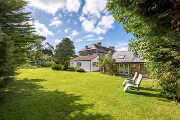 The garden is a perfect spot for a game of boule, don't forget to bring a set with you.