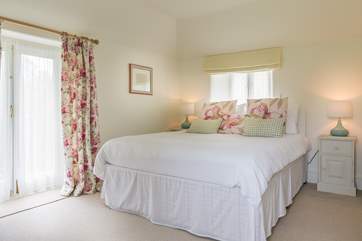 The gorgeous double bedroom.