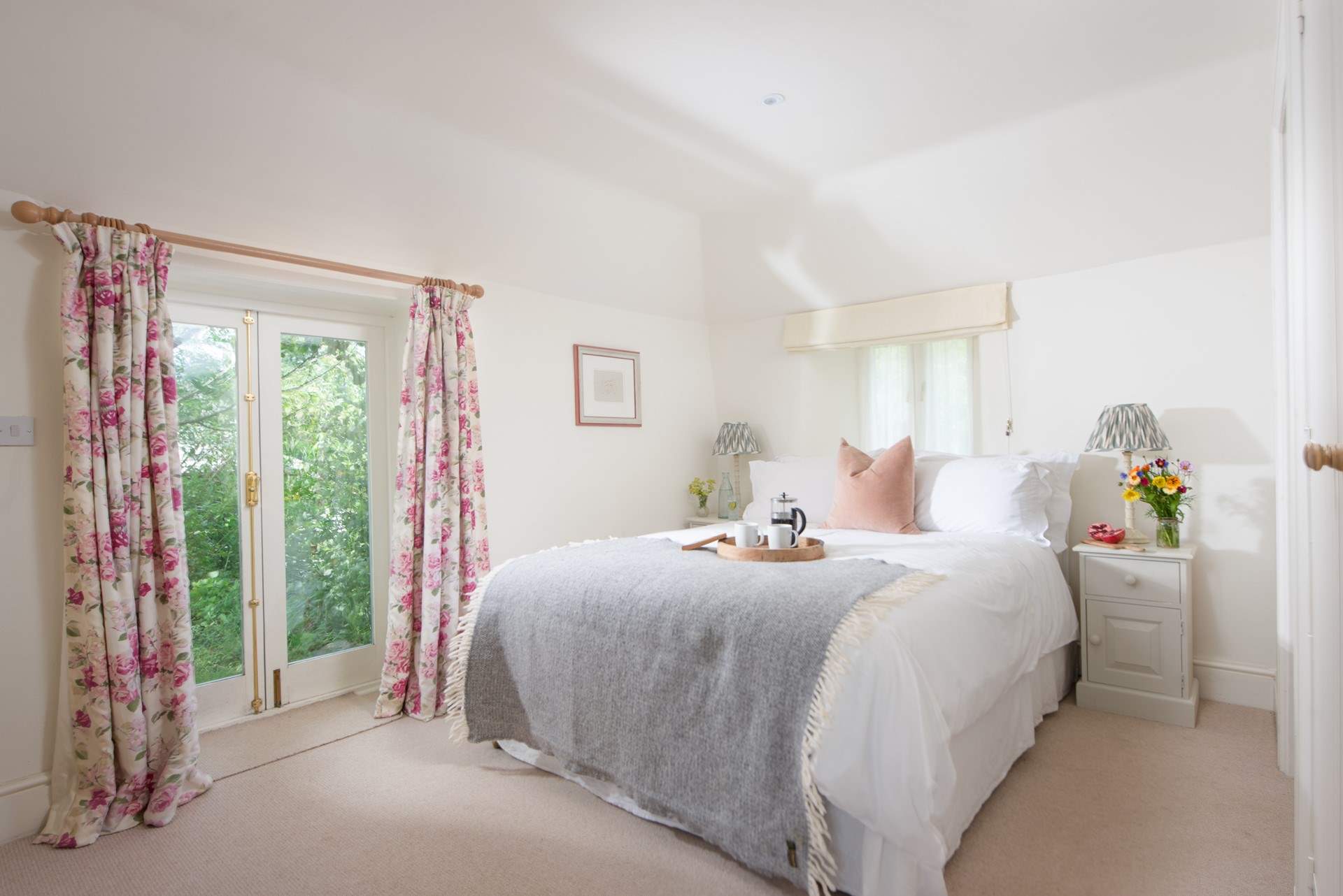 Little Bokelly has two lovely bedrooms.