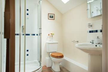 The en suite shower-room.