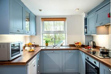 The pretty cottage kitchen