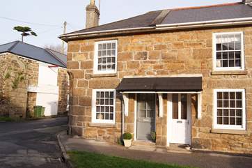 Bumble Bee Cottage is set on a bustling square on the outskirts of Penzance.