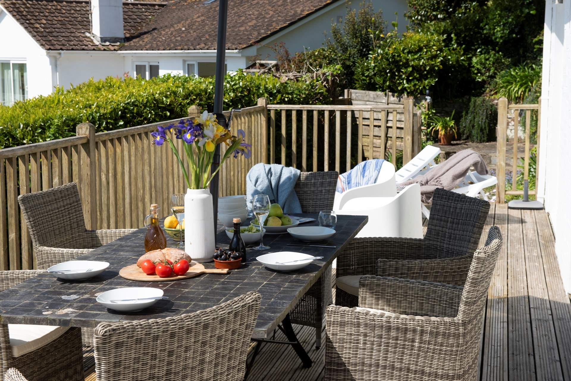 Enjoy dinner al fresco on the dining area out on the deck.