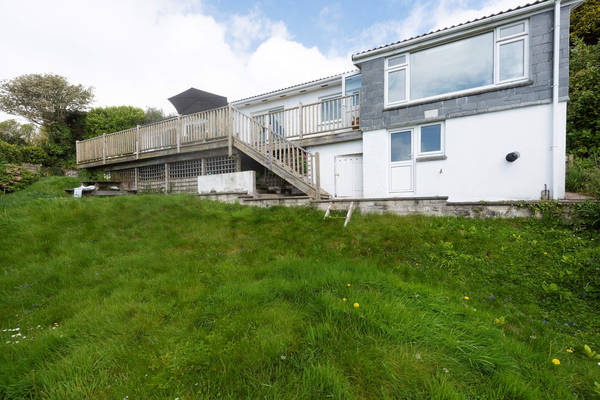 Plenty of space in the garden for the family to enjoy.