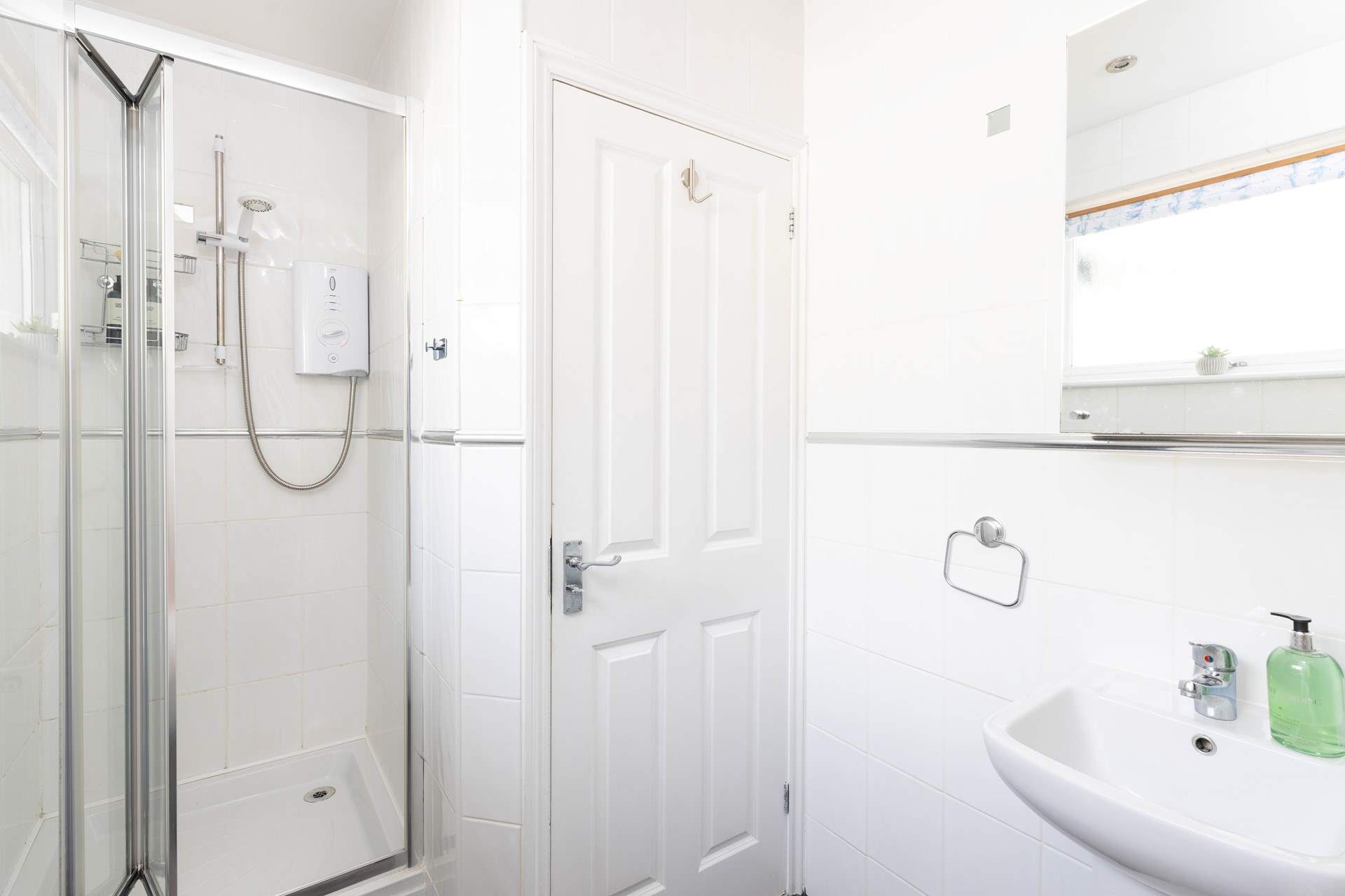 Enjoy a refreshing shower after a busy beach day. 