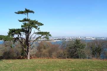 Mount Edgcumbe Country Park is nearby with walks through the grounds looking out over Plymouth Sound.