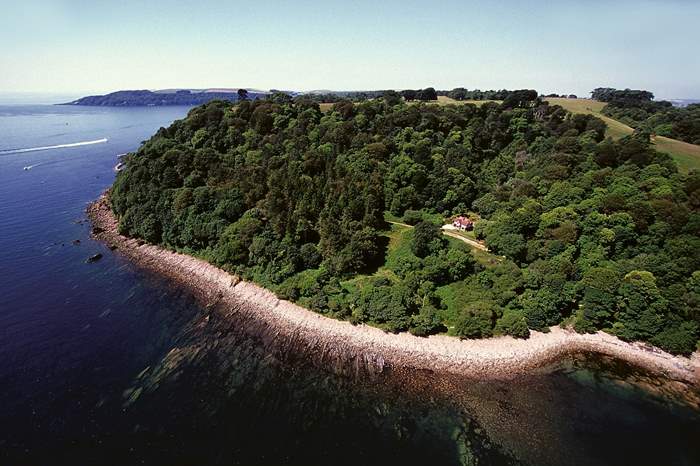 Lady Emma’s Cottage,Sleeps 8 + cot, 1.8 miles NE of Kingsand