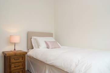 The single bedroom (Bedroom 3).