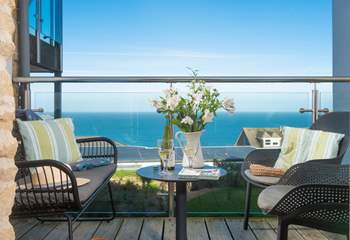 Welcome to Porthia Blue.