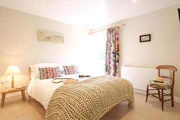 The pretty second bedroom.