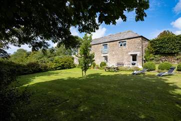 Trewane Barn is a fabulous south-facing barn conversion.