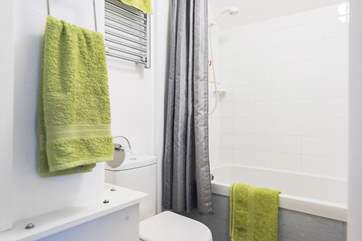 The hip-bath shower in the bathroom is ideal to wash off the sand at the end of the day.