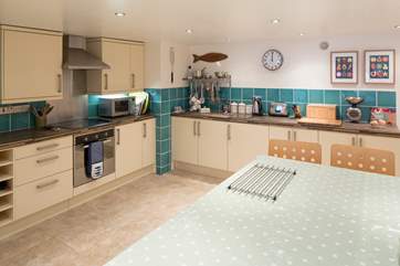 The well-equipped kitchen.
