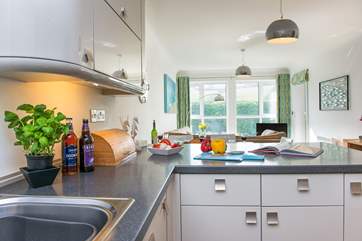 A delightful area to prepare meals.