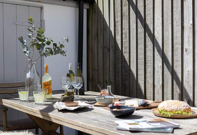Al fresco meals are the order of the day during the warmer months