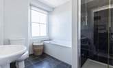 The en suite bathroom - Thumbnail Image