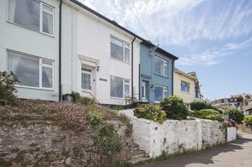 Pretty row of cottages. Pebblestones is the white one.