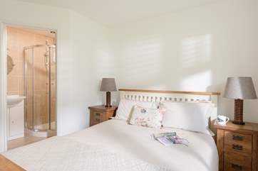The master bedroom (Bedroom 1) has an en suite shower-room.
