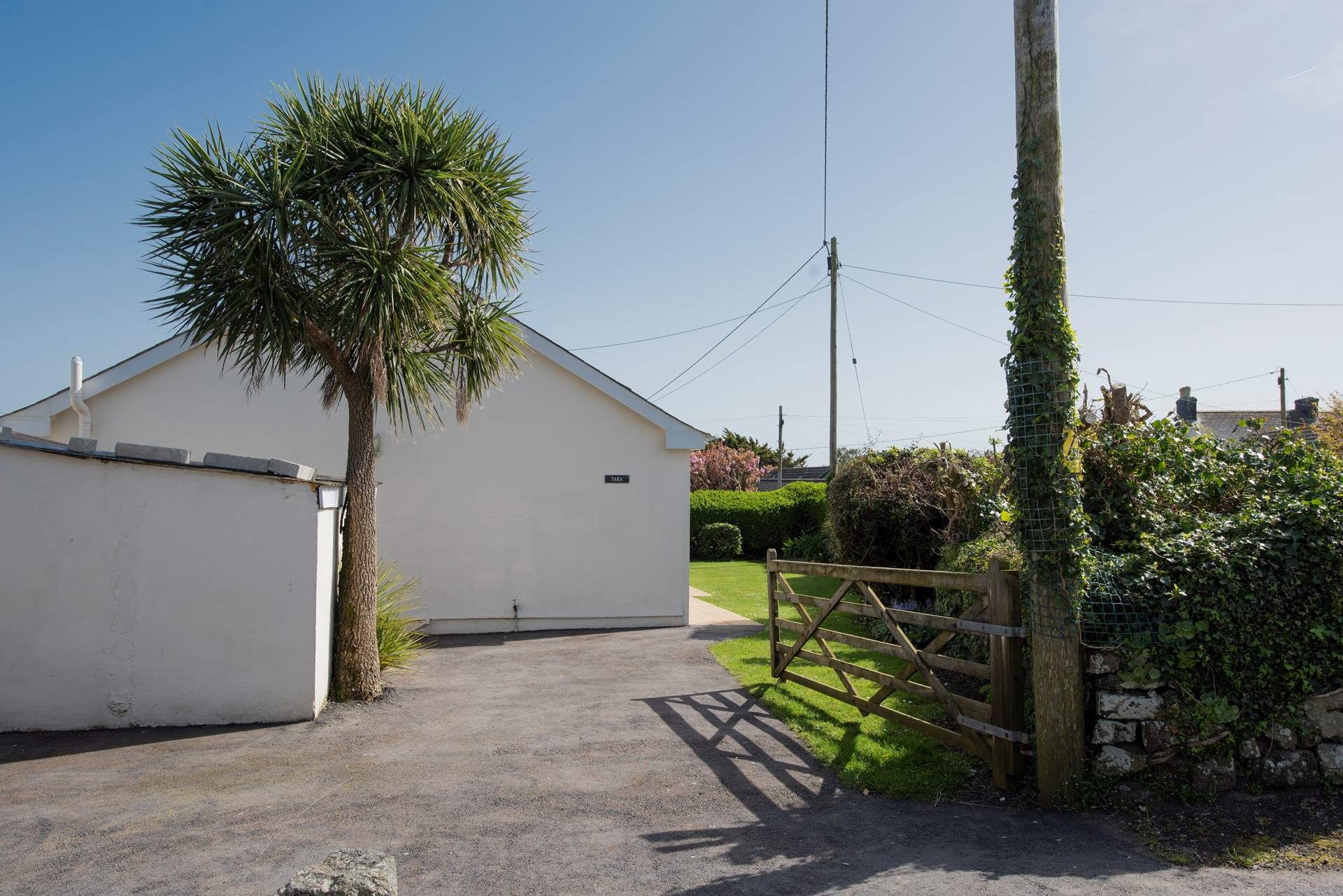 The spacious and private driveway.
