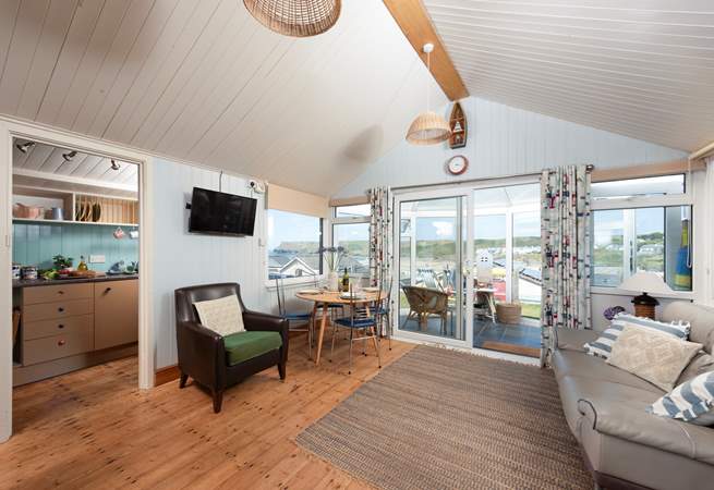 The kitchen leads off from the lounge/dining room.