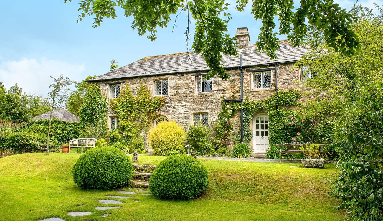 Trewane Cottage is perfection and basks in sunshine all day long.