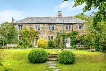 The gardens provide the perfect spot for dining al fresco.