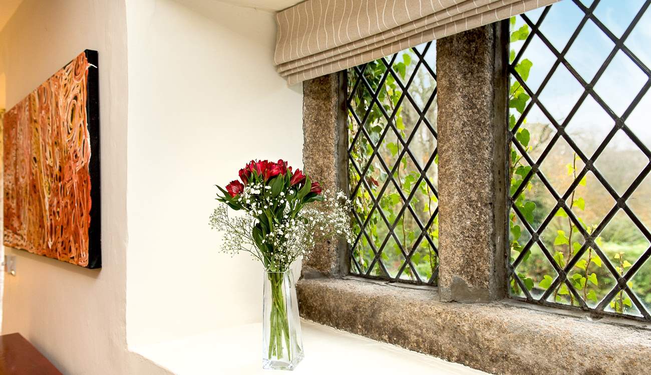 The original features are priceless and it is rare to find a cottage so well presented and cared for.