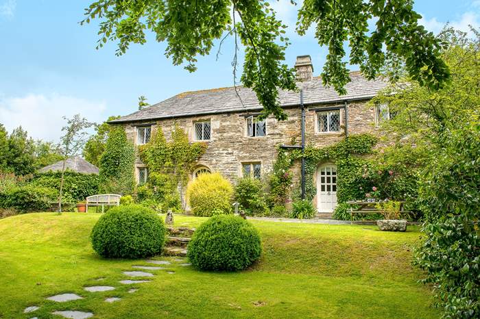 Trewane Cottage is a 3 bedroom, dog friendly cottage near Port Isaac, North Cornwall.