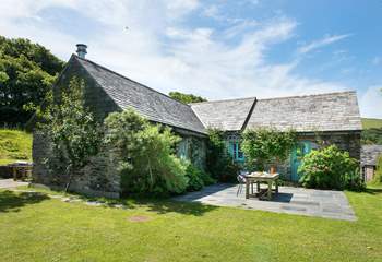 Delightful Owl Barn is set in a peaceful location.