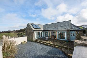 Owl Barn enjoys a sunny aspect all day long.